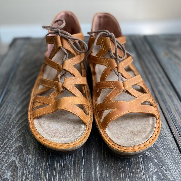 Naot Tan Strappy Sandals with Adjustable Fit  39 (8) - Picture 2 of 6
